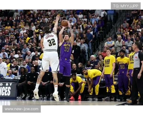 东契奇35分8板4助2断 湖人胜尼克斯战绩升至39胜25负