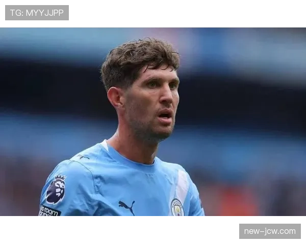 曼城斯通斯长传成功率91%，边后腰发明者负责组织出球